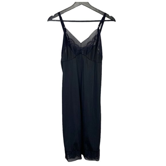 Vintage 60s Black Movie Star for Penneys Knee Length Slip Medium